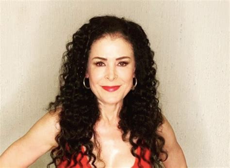 Lourdes Munguía comparte foto en bikini en el mar Fama