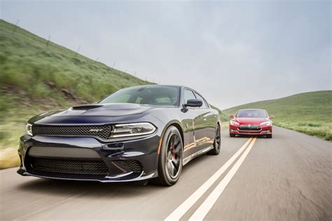 2015 Dodge Charger Srt Hellcat Vs 2015 Tesla Model S P85d