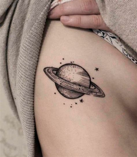 Tatuajes de saturno Significado 100 imágenes Rey Tatuaje