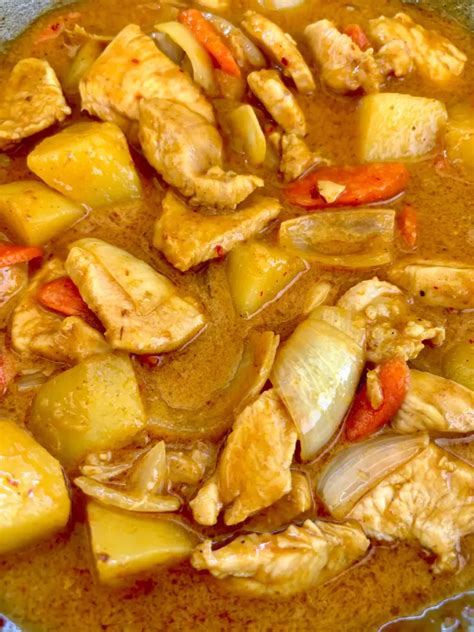 Easy Gang Garee Curry Recipe Thai Yellow Chicken Curry