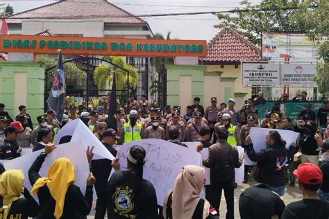 Buntut Maraknya Tawuran Pelajar Aliansi Masyarakat Peduli Pendidikan