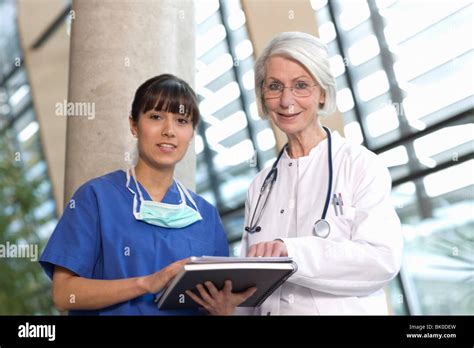 Instrumentista Enfermera Fotograf As E Im Genes De Alta Resoluci N Alamy