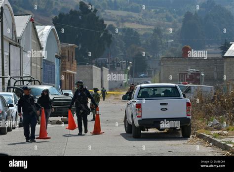 Tumba clandestina fotografías e imágenes de alta resolución Alamy