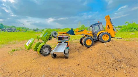 Jcb Cx Fully Loading Cow Dung In Sonalika R Tractor And Indian Tata