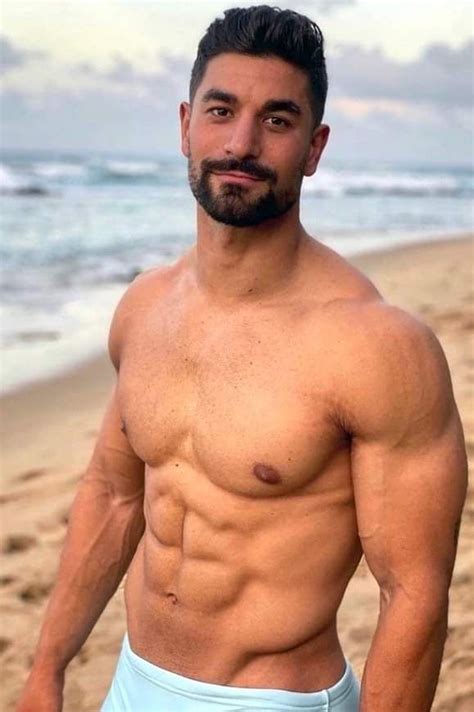 Pin By Renan Roberto On Men Bearded Men Hot Hot Men Bodies Shirtless Men