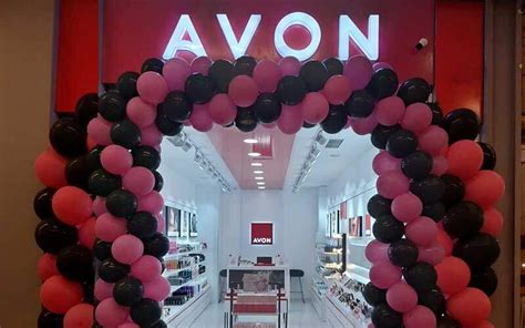 Avon Yeni D Nemde Ma Azalara Ve Sosyal Medyaya Y Neliyor Bisekt R