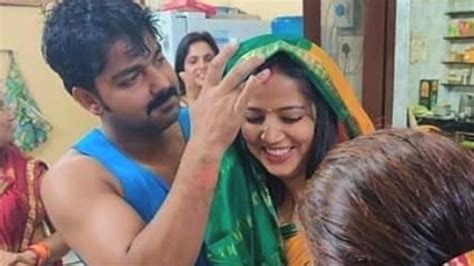 Bhojpuri Star Pawan Singhs Picture With Wife Jyoti Singh Goes Viral