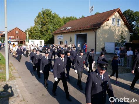 Viele Gäste feiern in Kondrau Jubiläen der Landjugend und der Feuerwehr