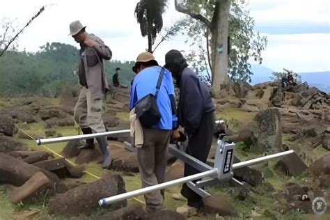 Ada Apa Dengan Gunung Padang Hingga Bikin Heboh Media Asing Dan Diincar