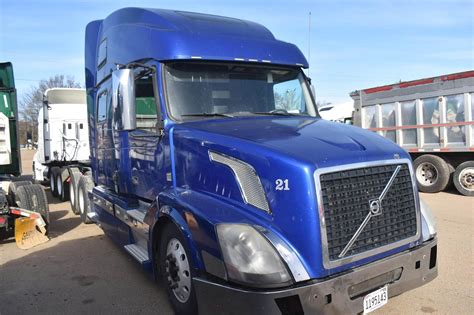 2017 Volvo Vnl64t780 Sleeper Semi Truck 78 Raised Roof Sleeper D13