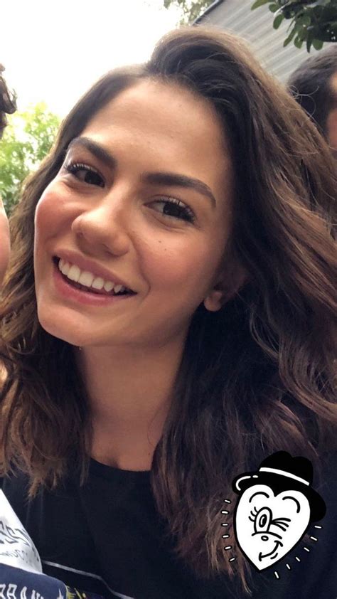 Demet Zdemir Foto Di Celebrit Attrice Celebrit