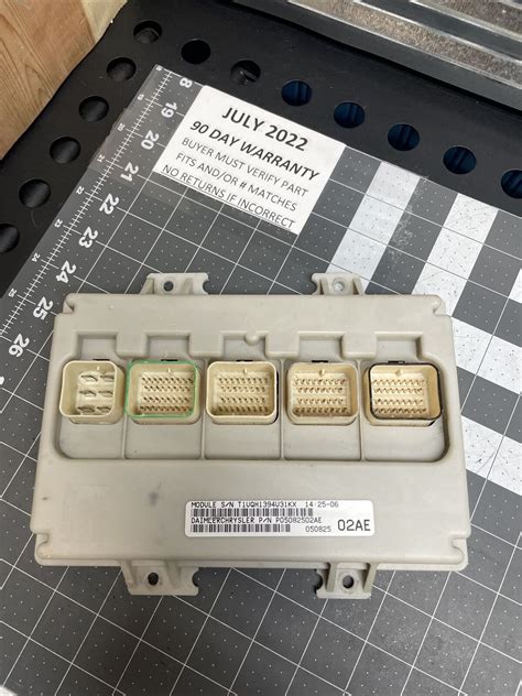 2005 Dodge Grand Caravan Town And Country Body Control Module Bcm Oem 05082502ae Ebay