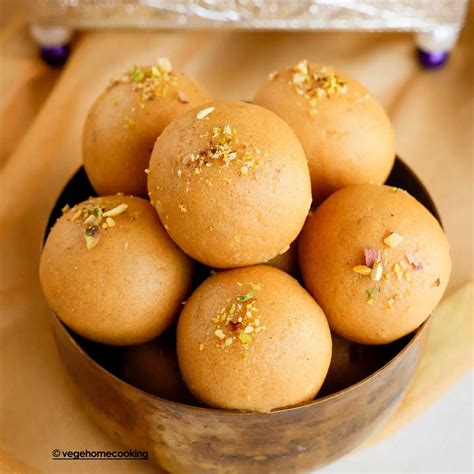 Besan Ladoo Besan Ke Laddu