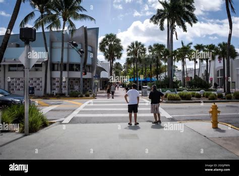 Lincoln Road Mall Miami Hi Res Stock Photography And Images Alamy