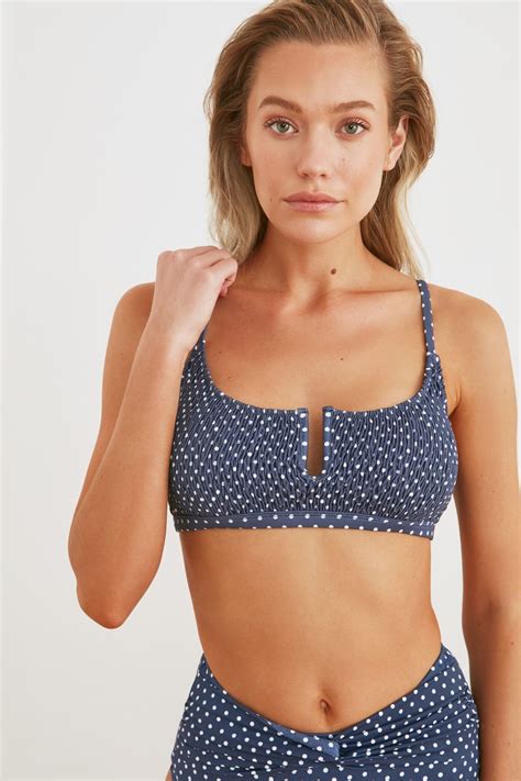 Trendyolmilla Lacivert Gipeli Puantiyeli Bikini Üstü TBESS BU Fiyatı Yorumları Trendyolmilla