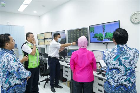 Kepala BMKG Inspeksi Bandara Soekarno Hatta Pastikan Alat AWOS Bekerja