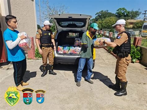 Policiais Militares Do Bptran Realizam Entrega De Cestas B Sicas Para