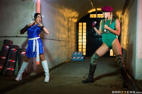 Street Fighter Parody Sex Fighter Chun Li Vs Cammy