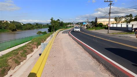 Obra de contenção de encosta na Rua Dr Nereu Ramos em Gaspar é finalizada