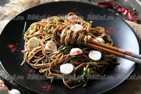 Гречневая лапша с соевым соусом и кунжутом: 9 фото в рецепте