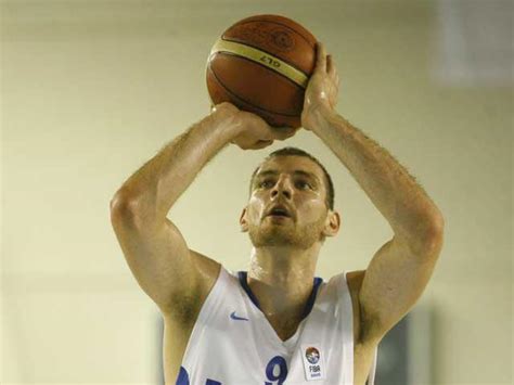 Vlad Moldoveanu Un Rom N La Por Ile Nba