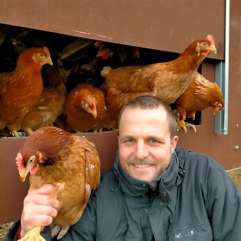 Antoine Dauvin Aviculteur Manche Notre Basse Cour Elevage De Poules