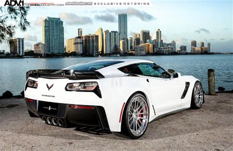 Pics Shock And Awe Arctic White Corvette Z06 On Polished Aluminum