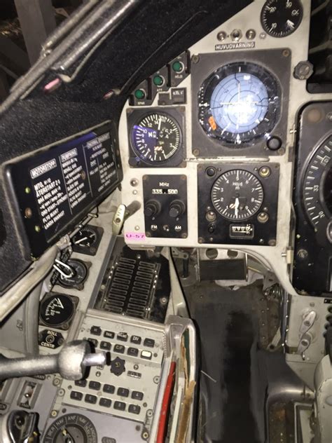 saab-ja37-viggen-cockpit-003 - Plasticfantastique