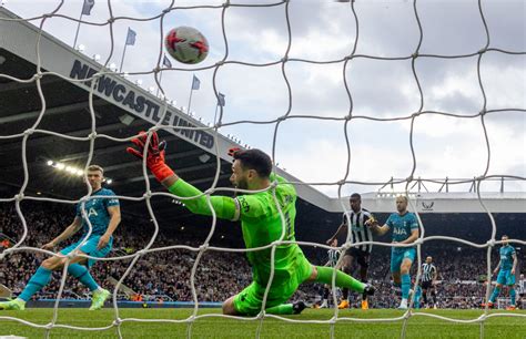 Ben Foster Tears Into Hugo Lloris After Spurs Defeat At Newcastle