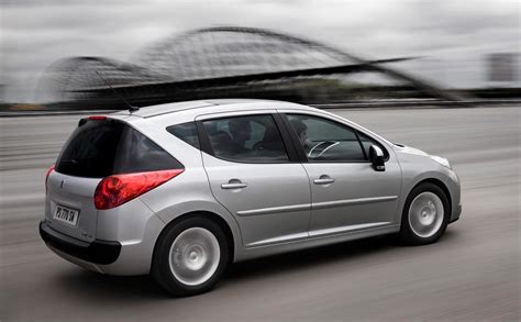 Peugeot 207 SW Photos and Specs. Photo: 207 SW Peugeot model and 26 perfect photos of Peugeot 207 SW