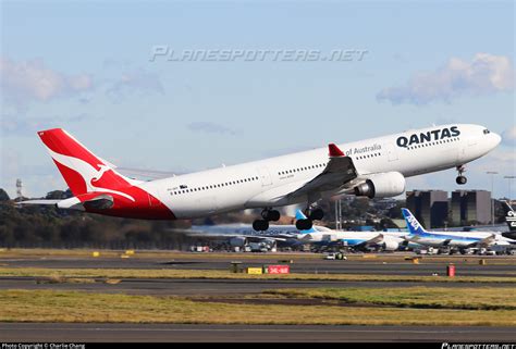 VH QPF Qantas Airbus A330 303 Photo By Charlie Chang ID 1466041