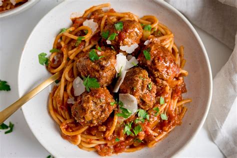 One Pan Spaghetti And Meatballs Nickys Kitchen Sanctuary Karinokada