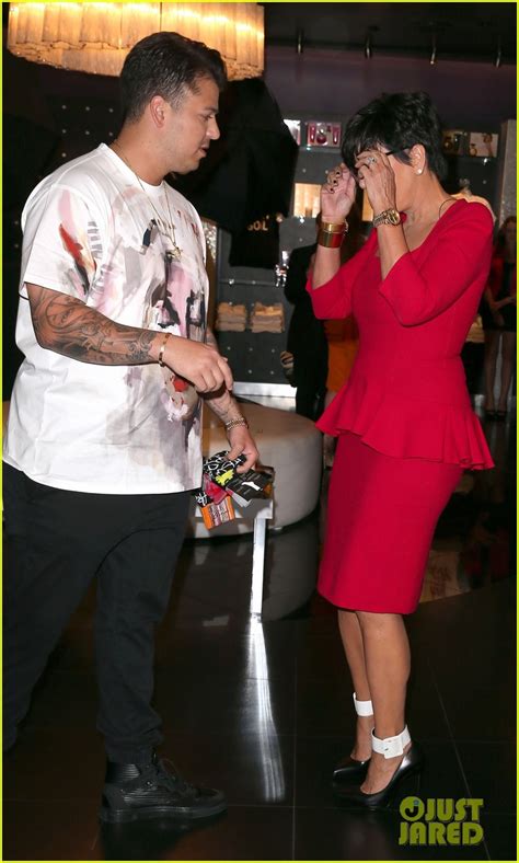 Photo Kris Jenner Slams Reports Of Rob Kardashian Entering Rehab 14 Photo 3381020 Just Jared