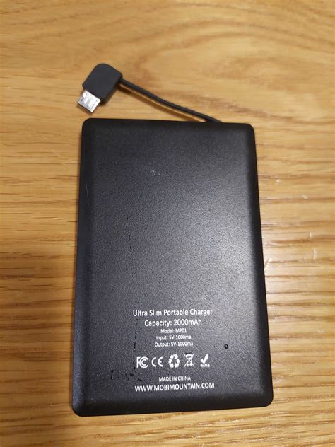 Външни батерии 10000 mAh (поддържа безжично зареждане) и 2000 mAh гр ...