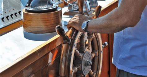 basic requirements  operate  boat