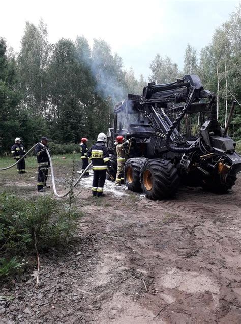 Podlaskie Maszyny do wycinki drzew w ogniu ZDJĘCIA