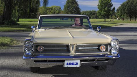 1963 PONTIAC GRAND PRIX - Springfield to Boston Education Foundation