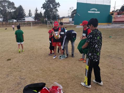 Fahhdeporte On Twitter Realizamos La Entrega De Material Deportivo A