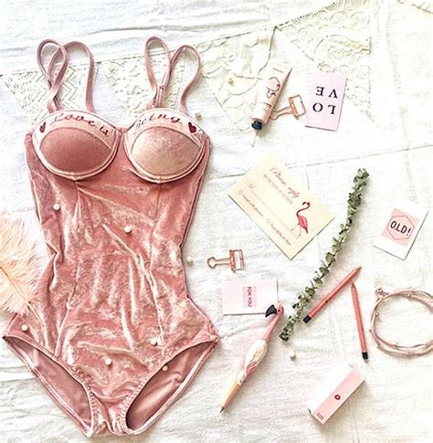Fashion Sexy Gather Type Pure Pink Velvet One Piece Bikini Show Thin On