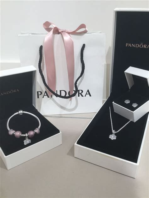 Pin By Ema Mk On Quick Saves Pandora Jewelry Teen Fashion Outfits