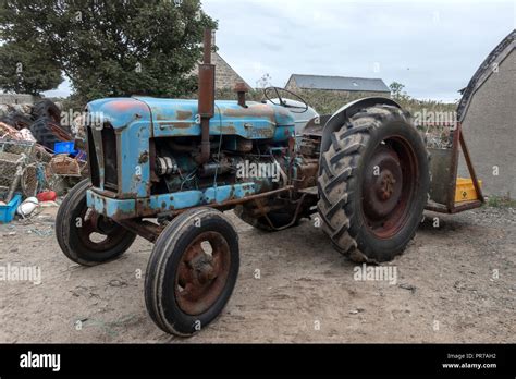 Fordson Major Tractor Stock Photo - Alamy