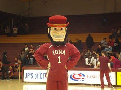 Iona Gaels mascot, Killian. | Mascot, Manhattan college, Iona