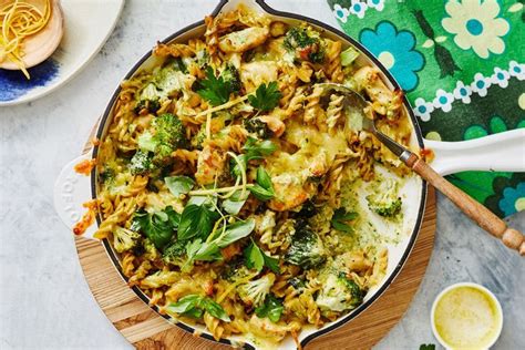 Esitell Imagen Chicken Pesto Pasta Bake Abzlocal Fi