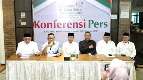 Foto Lusa Ribu Alumni Gelar Tajamuk Dan Jalan Sehat Peringati