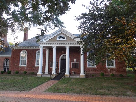 Old Gloucester County Courthouse Gloucester Virginia Co Flickr