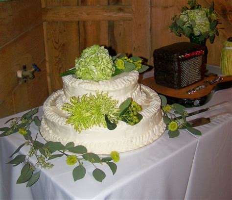 A Modestly Beautiful Cake For A Small Reception Beautiful Cakes