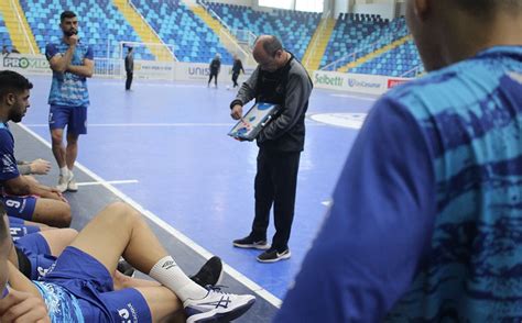 Tubar O Futsal Enfrenta O L Der Invicto Da Liga Nacional Nesta Sexta