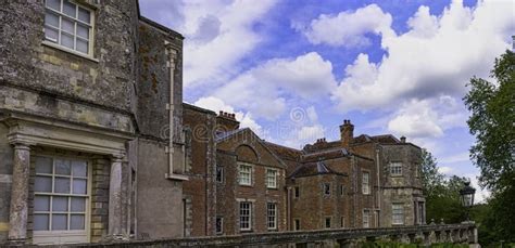 Mottisfont Abbey - a Historical Priory and Country Estate in Mottisfont ...