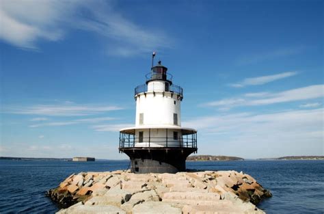 5 Lighthouse Tour Portland Maine | Summer Feet Cycling