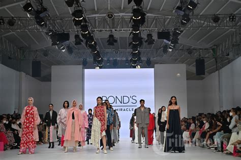 Jakarta Fashion Week Foto Tribunnews